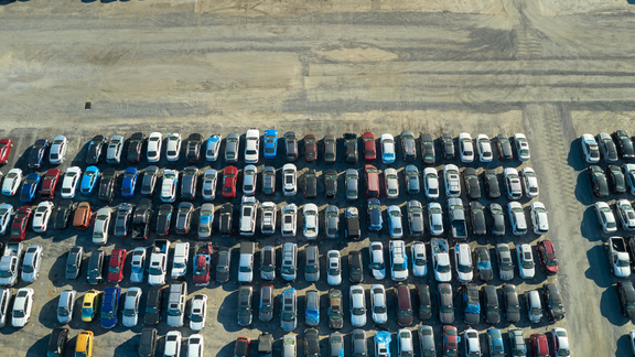 Dealer auction cars waiting to be acquired by auto wholesalers